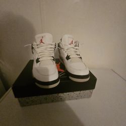 Jordan 4 White Cement