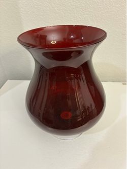 PARTYLITE  RUBY RED HURRICANE LIGHT / VASE
