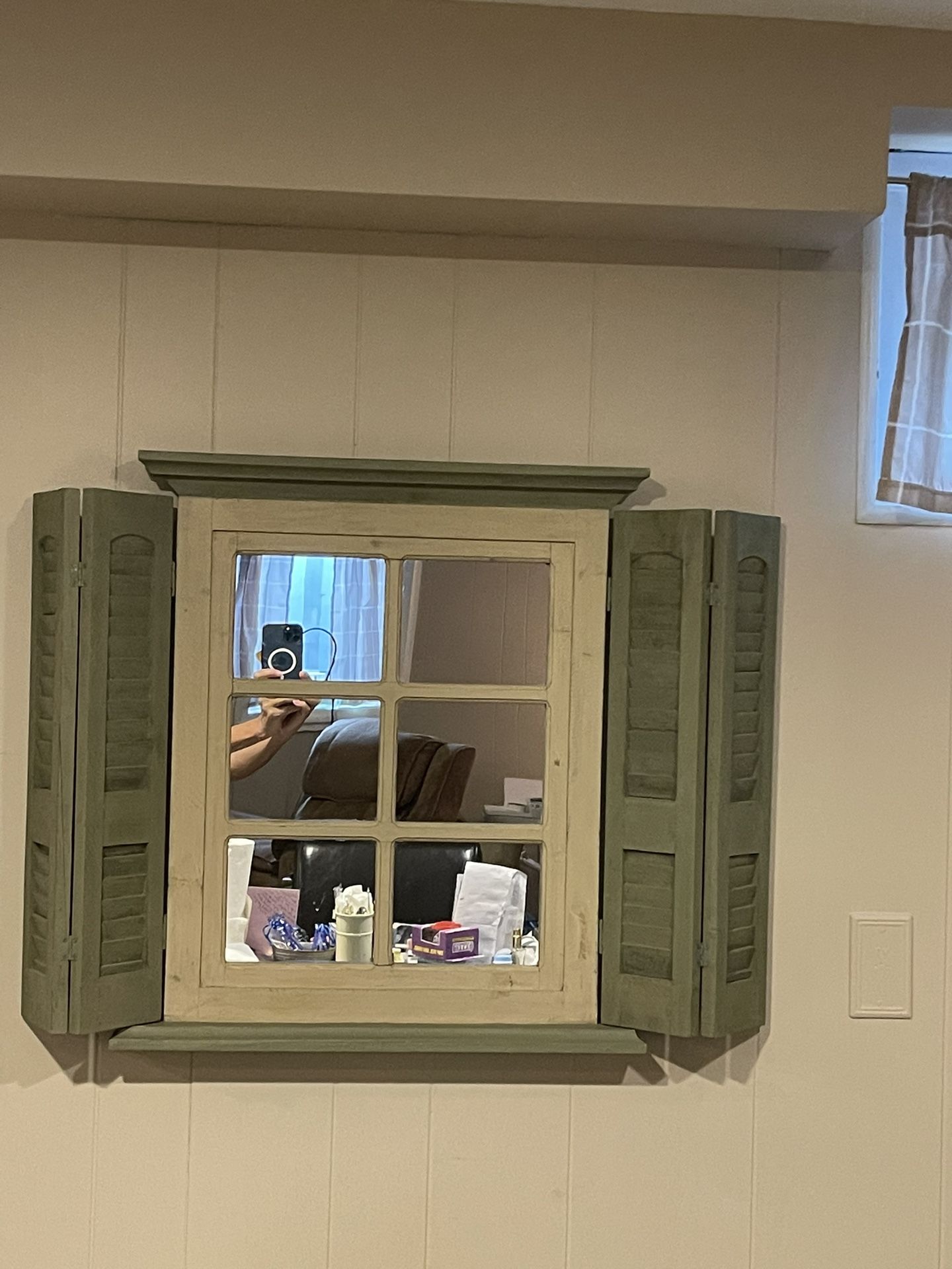 Hanging Mirrored Shelf