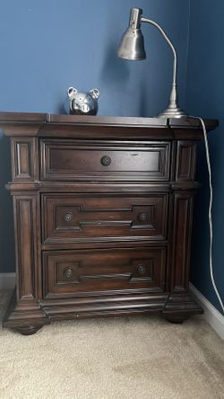 Bedside Table/Nightstand