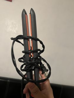 Gray/orange Straightener