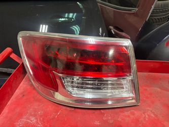 07-12 Mazda cx9 taillights