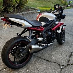 2014 TRIUMPH STREET TRIPLE R