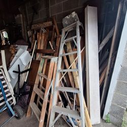 Wooden & Metal Ladders. Rakes 