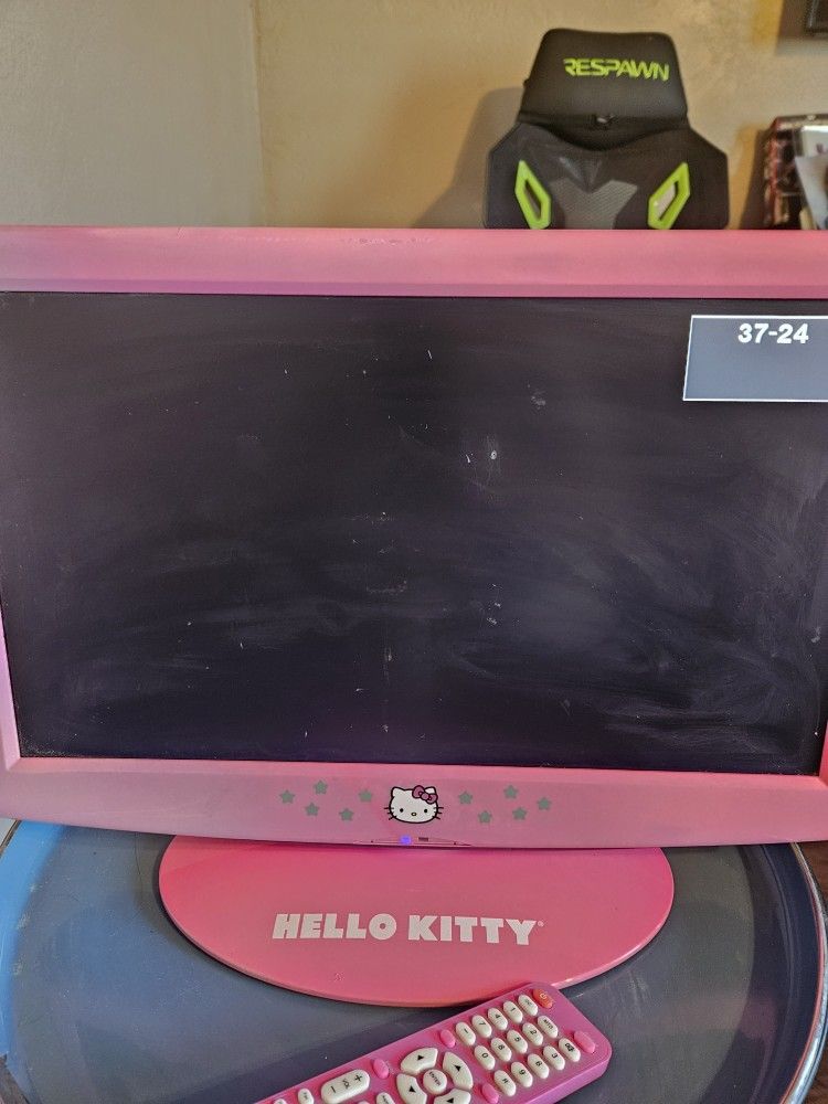Hello Kitty 19″ Inch TV KT2219 Flat Screen LCD Pink. for Sale in