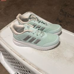 Semi New Size Kids 5 Adidas 