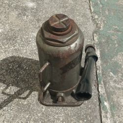 Bottle Jack 20 Ton (It's Available)