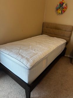 Twin size bed and mattress and mattress cover and sheets  quilt