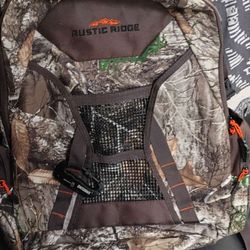 Rustic Ridge Realtree Hunting/hiking Bag 