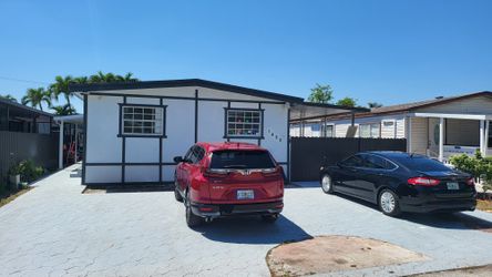 FULLY REMODELED MOBILE HOME(7 BR)