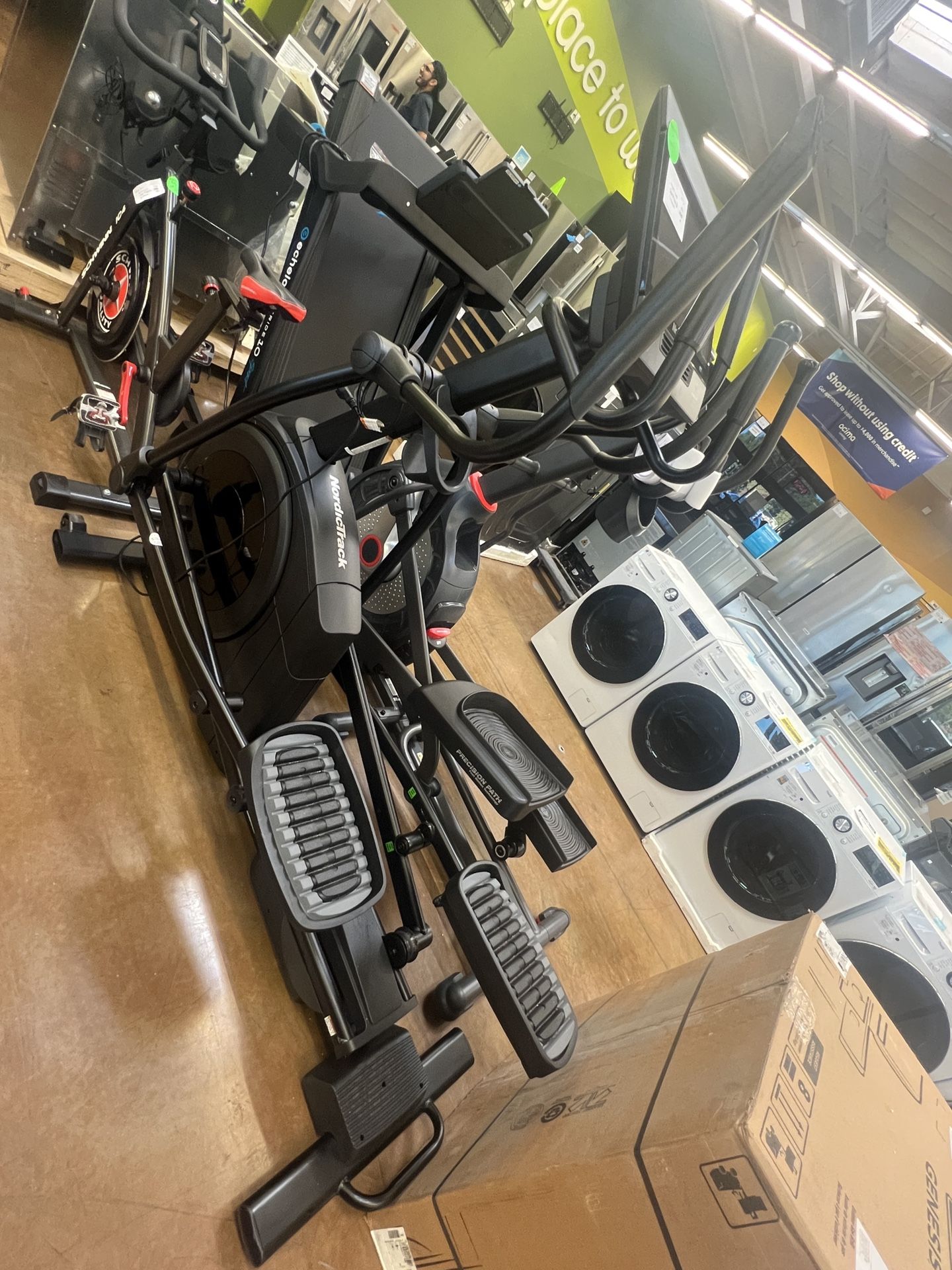 NordicTrack AirGlide 14i Elliptical, Supports up to 26 digital resistance levels and offers incline/decline functionality, iFIT Ready