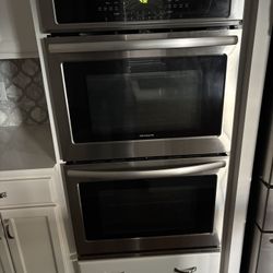 30” Frigidaire Double Wall Oven & 30” Frigidaire Over The Range Microwave 