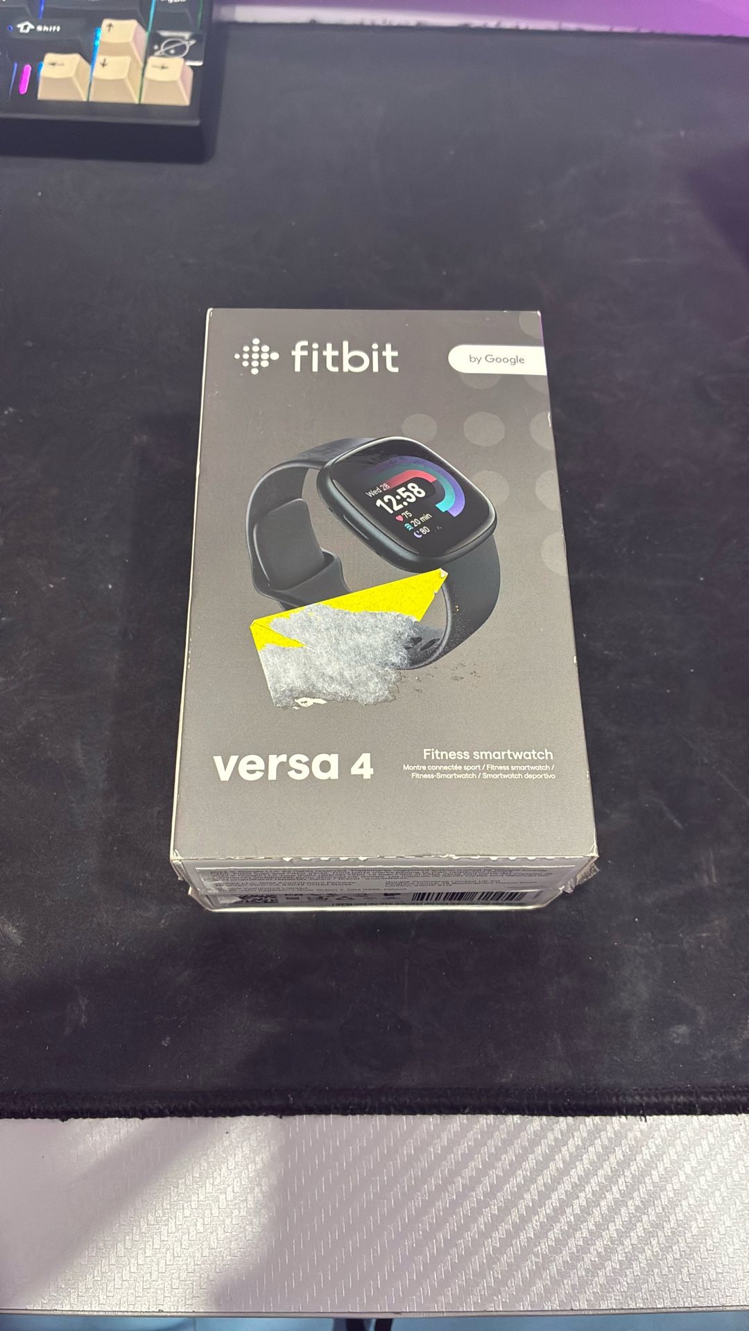 Fitbit Versa 4 graphite