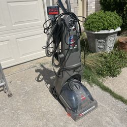 Vaccum Carpet Cleaning 