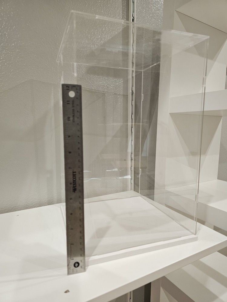 HUGE 16in Tall Anime Figure Display Acrylic Case Box $25