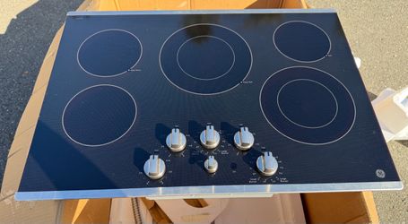 GE Electric Glass Cooktop