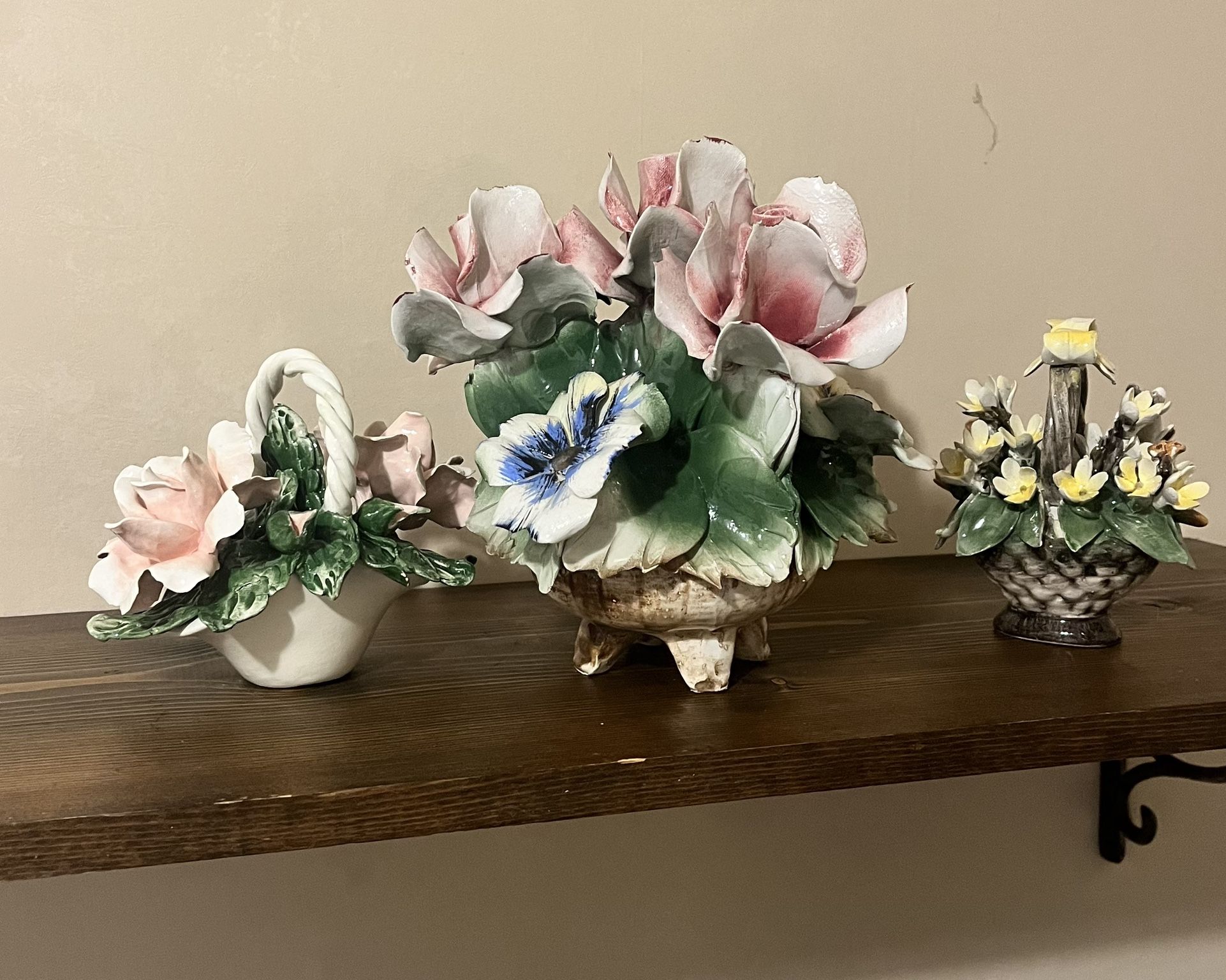Vintage Fine Italian Capodimonte Porcelain 5 Pieces