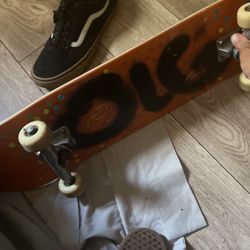 Dwindle Complete Used Skateboard 7.5 Width 31 Inch Long 