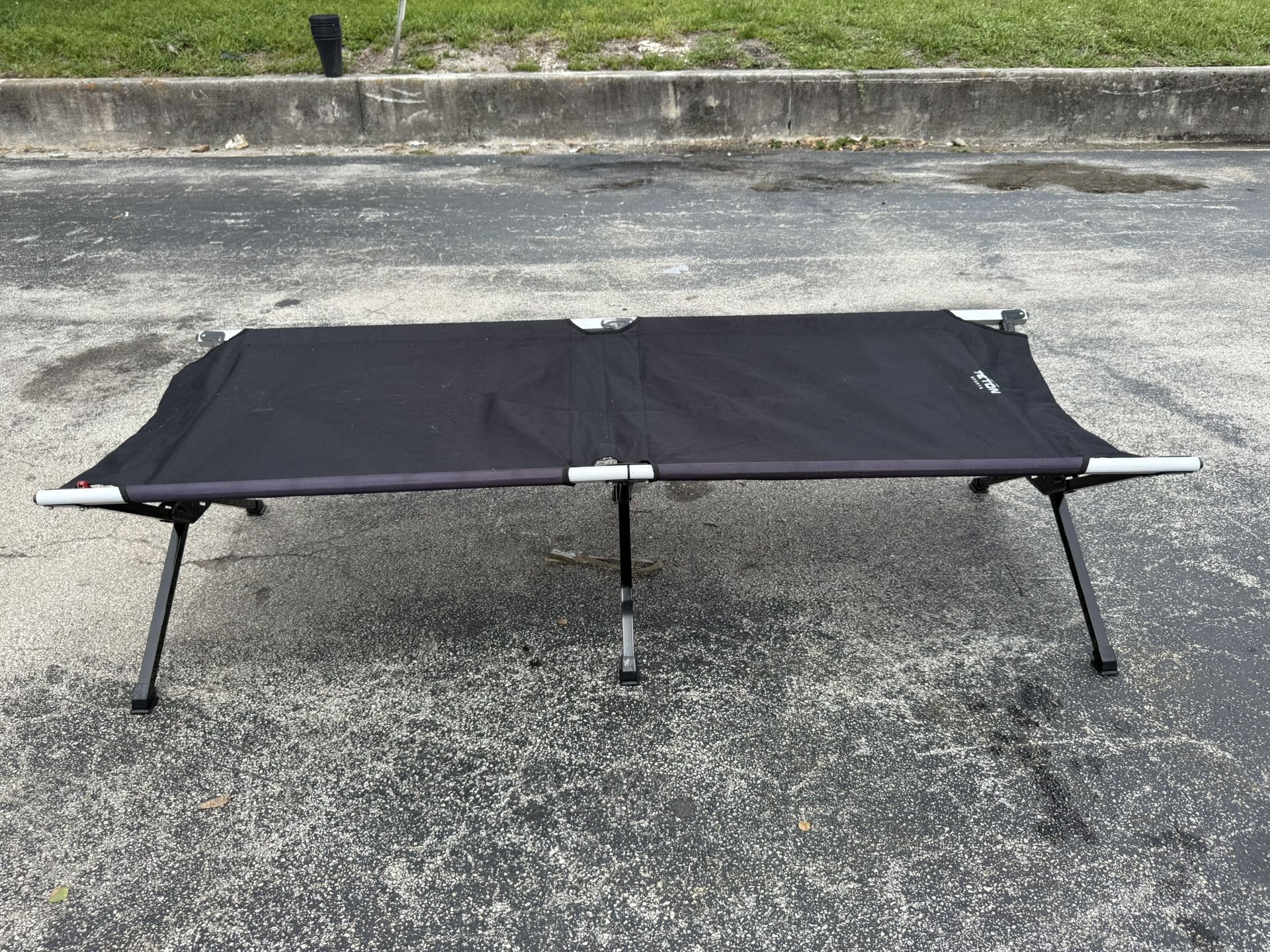 Portable Xl Camping Foldable Cot With Carrier Cover, TETON Sports