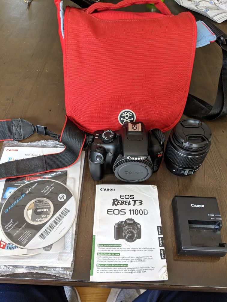 Canon EOS Rebel T3 w/ accessories