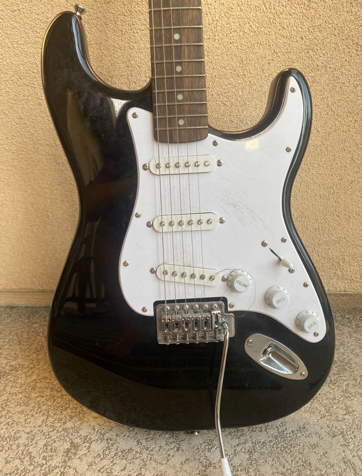 fender electric guitar