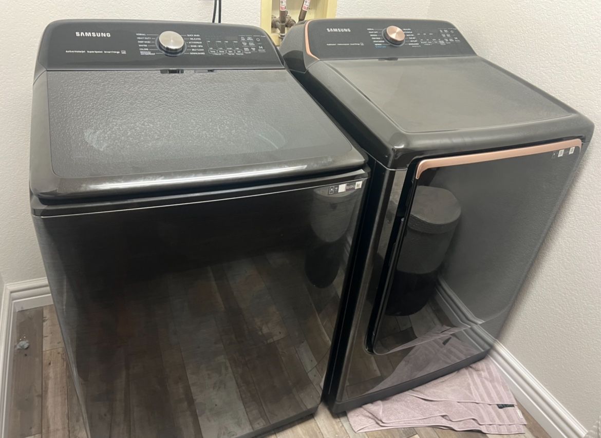Gorgeous Samsung Top‑Load Washer + Electric Dryer