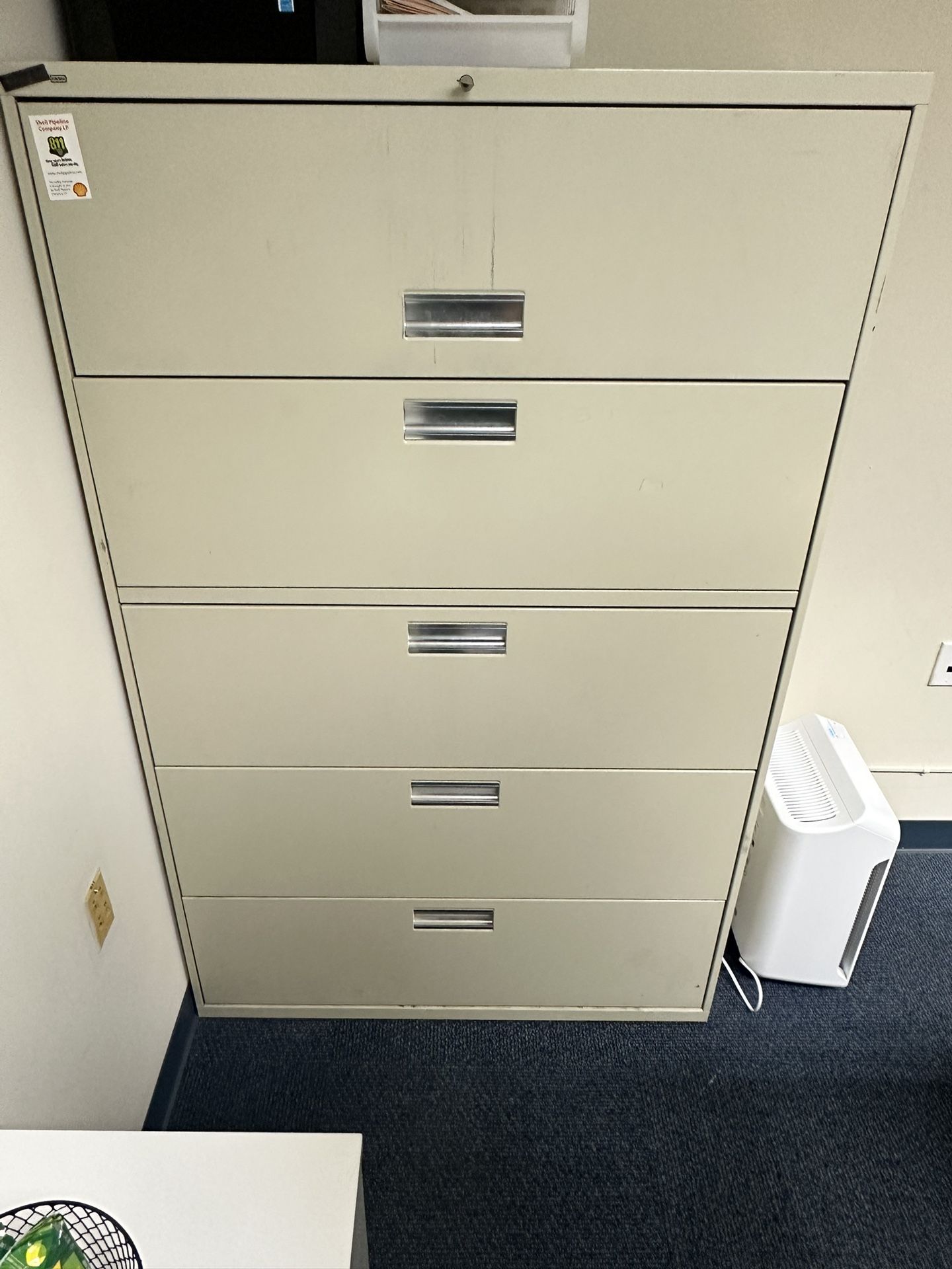File Cabinet With Key