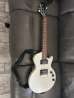 Electric Epiphone Guitar 