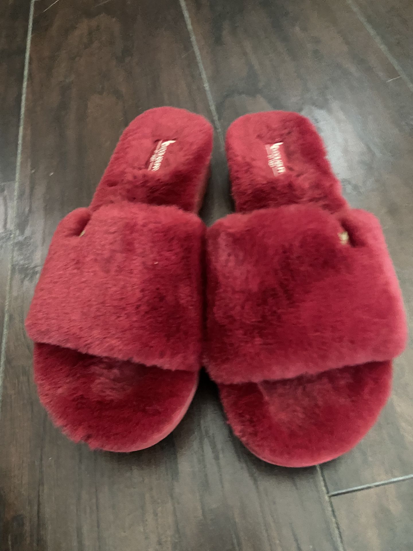 Ugg Slippers Size 8