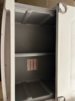 Lg pedestals