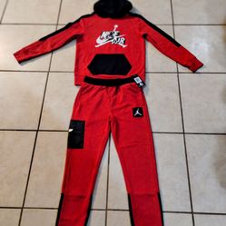 Boys Air Jordan Sweatsuit