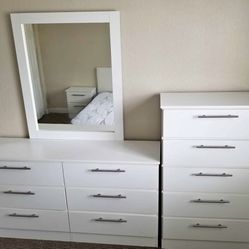 Dresser Whit Mirror And Chest - Cómoda Con Espejo Y Gavetero 