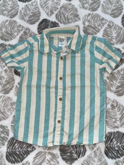 Carter’s 2t boy shirt