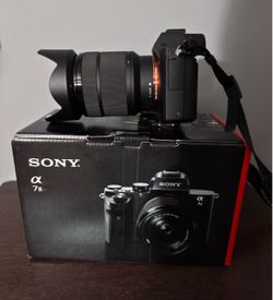 Sony Alpha A7 II with 28-70mm 3.5-5.6 zoom lens