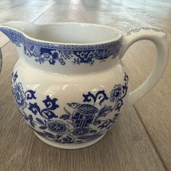 The Spode Blue Room Collection: Grasshopper porcelain Pitcher  Cream Jug England 3.5" Tall