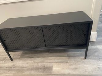 New metal table