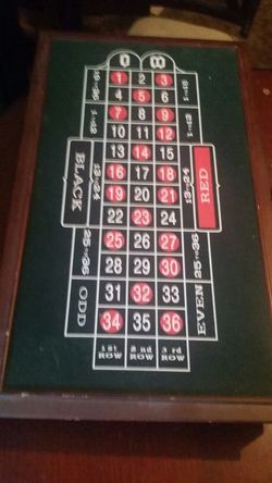 Mini Roulete and craps table