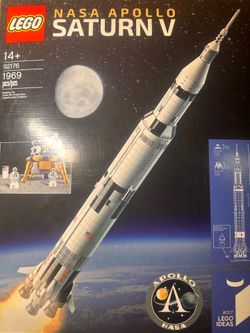 Lego NASA Apollo Saturn V