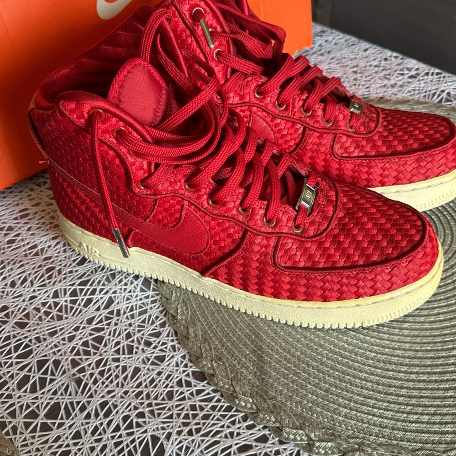 Air Force High '07 LV8 Woven (Gym Red)