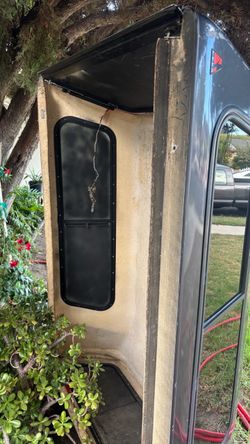Leer Camper shell/ GMC step side