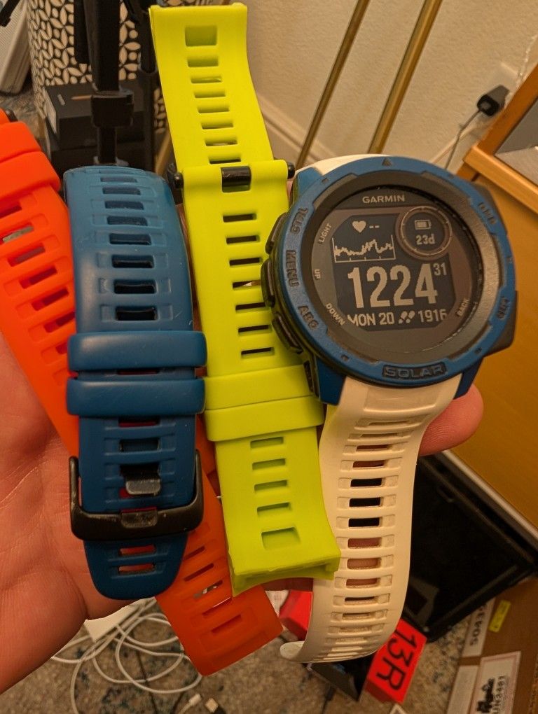 46mm Garmin Instinct SOLAR Smartwatch Waterproof 30day Battery