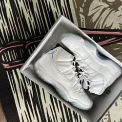 Jordan 11 Legend Blue Size 9us 