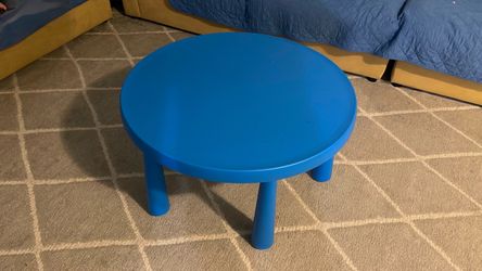 IKEA MAMMUT Kids Blue Round Table