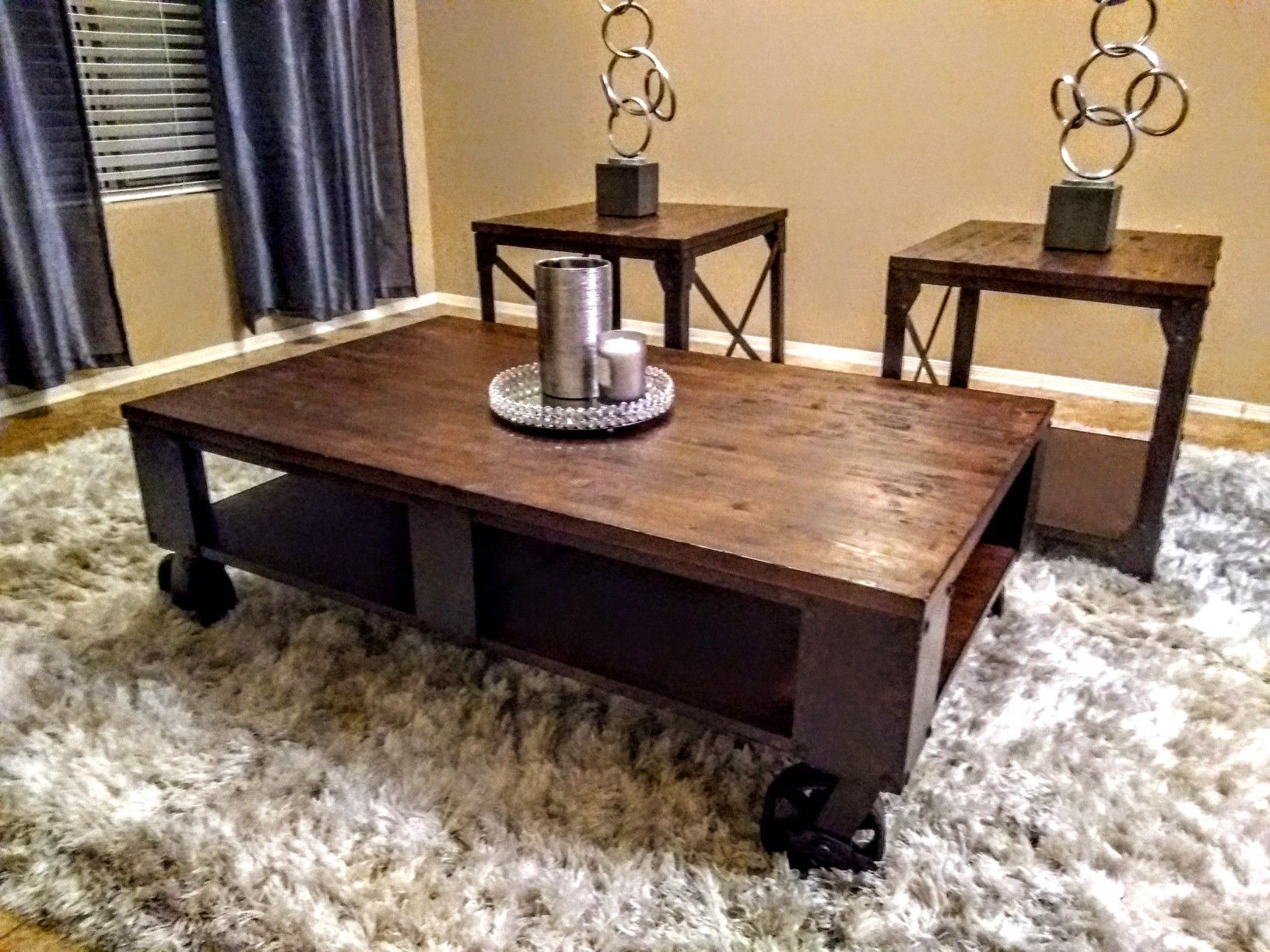 Pinebrook cocktail and end tables