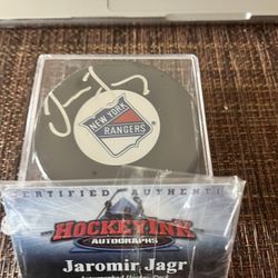 Jaromir Jagr Signed New York Rangers Hockey Puck w/ COA – HockeyInk  