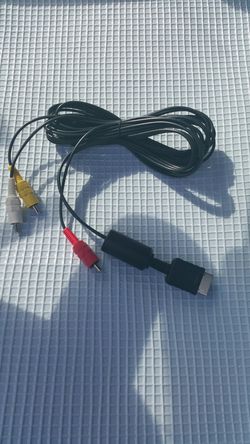 PS3 OR PS2 OFFICIAL SONY AV CABLES GOOD CONDITION