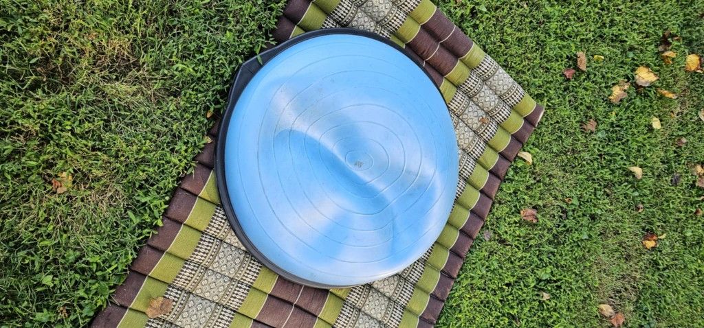 BOSU Balance Trainer Exercise Commercial Professional Gym Ball At Home Blue