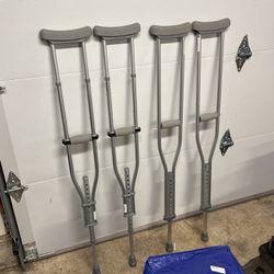 Crutches (2 Pair)
