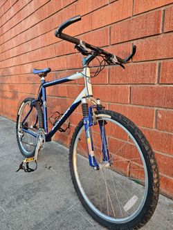 Schwinn MOAB 26 inch gear bicycle $170