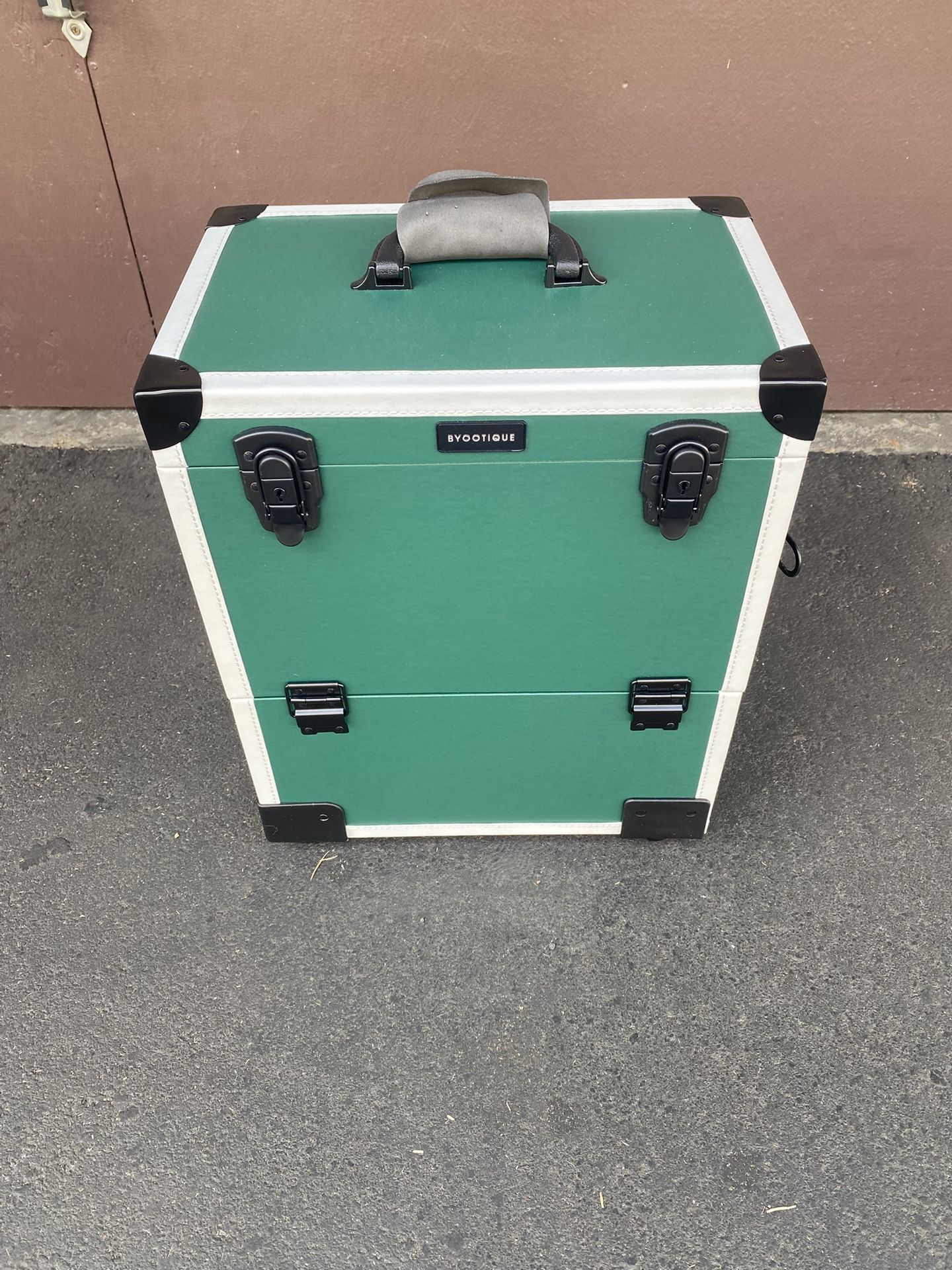 Byootique Rolling Makeup Case